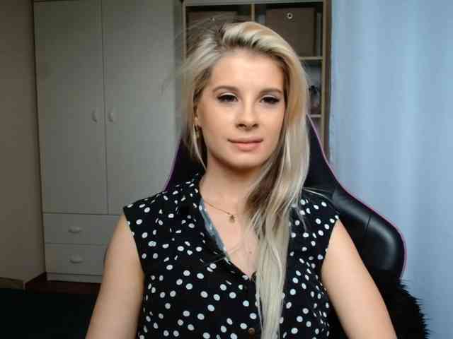 KristineNatural webcam