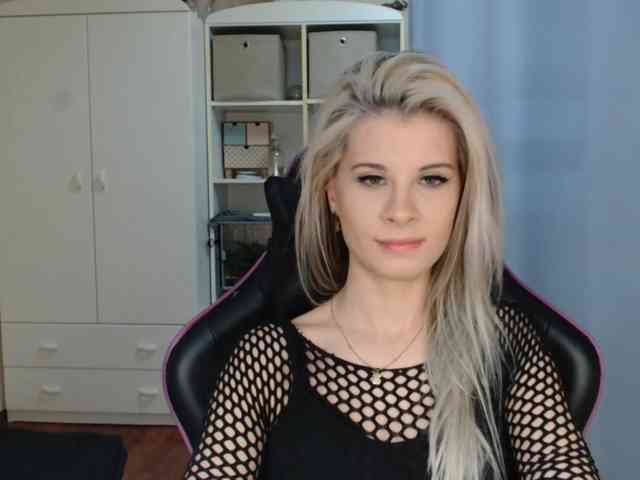 KristineNatural webcam