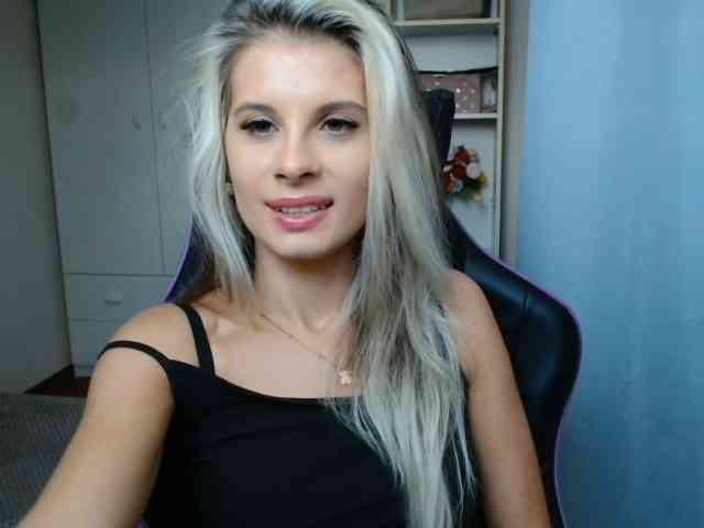 KristineNatural webcam
