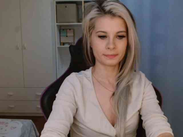 KristineNatural webcam