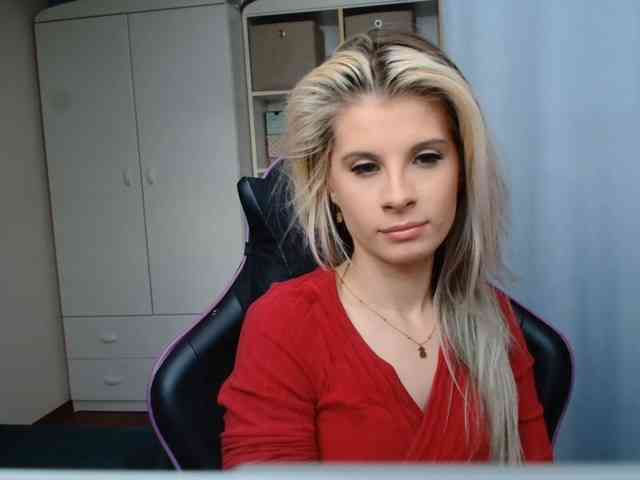 KristineNatural webcam