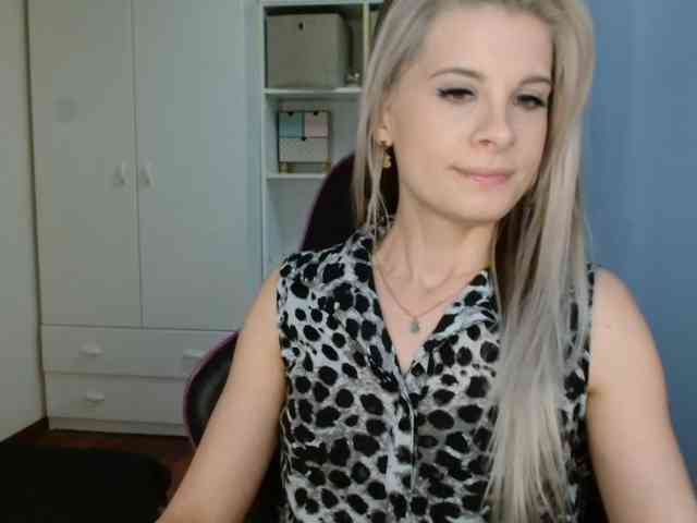 KristineNatural webcam