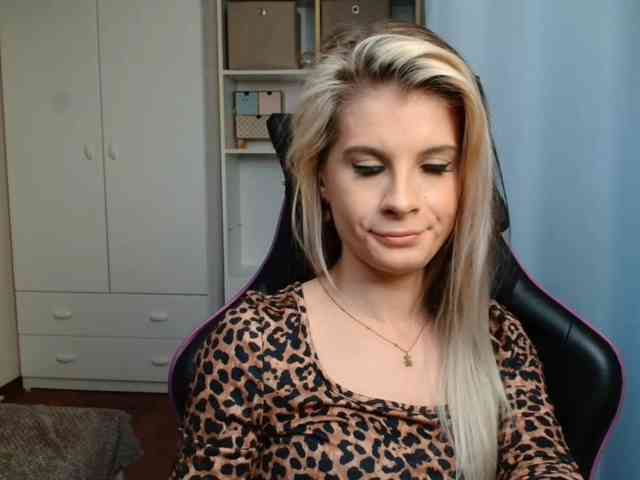 KristineNatural webcam