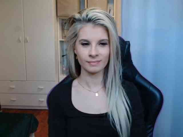 KristineNatural webcam