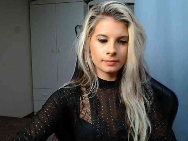 KristineNatural webcam