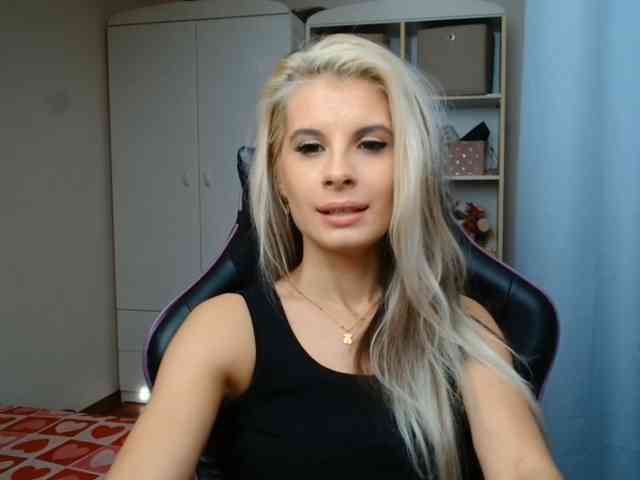 KristineNatural webcam