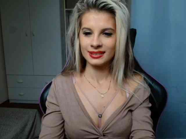 KristineNatural webcam