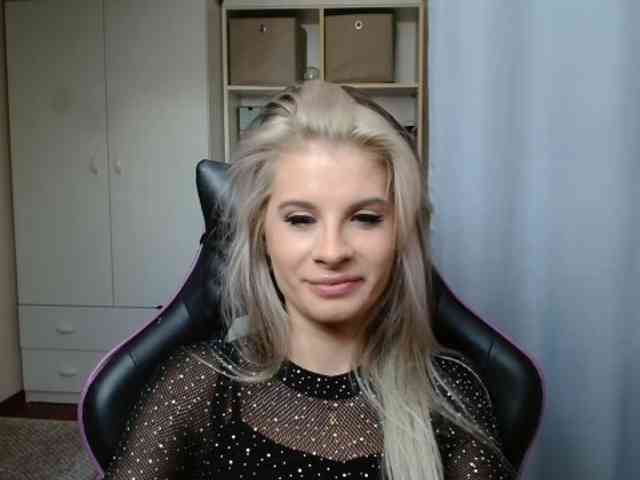 KristineNatural webcam
