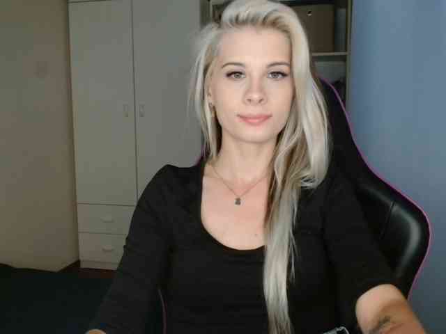 KristineNatural webcam