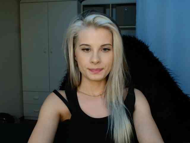 KristineNatural webcam