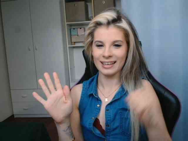 KristineNatural webcam