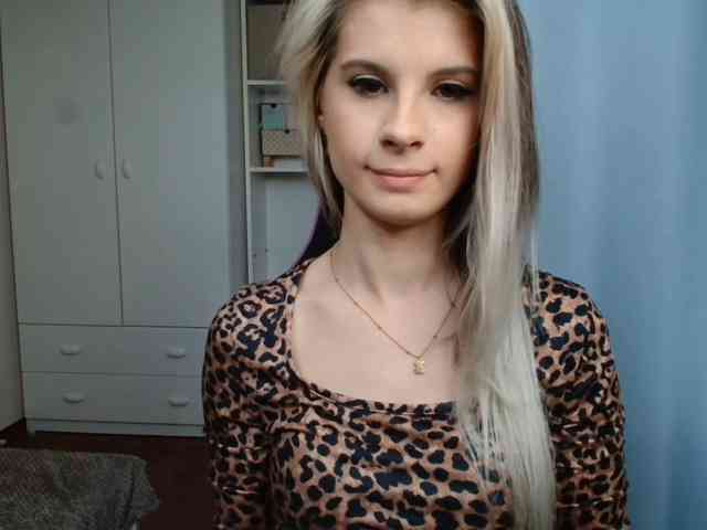 KristineNatural webcam