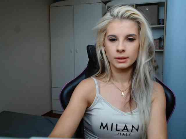 KristineNatural webcam