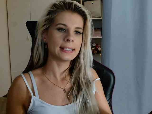 KristineNatural webcam