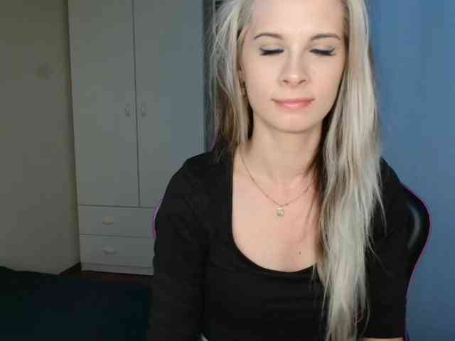 KristineNatural webcam