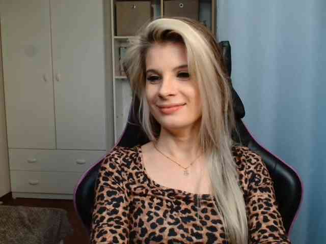 KristineNatural webcam