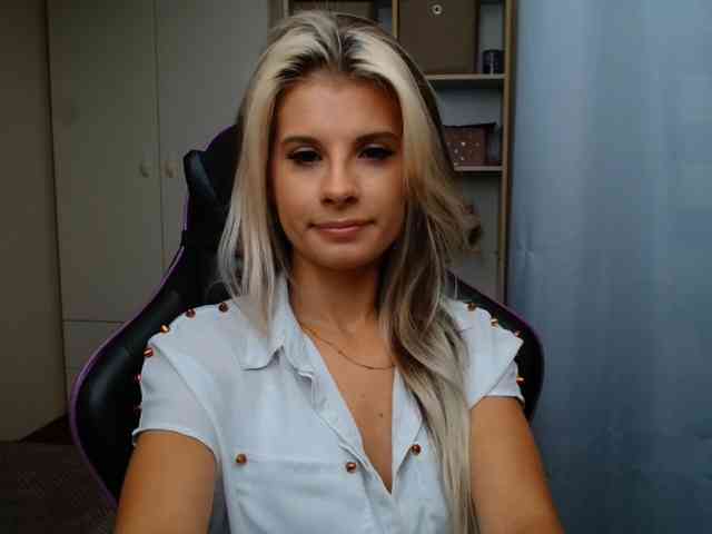KristineNatural webcam