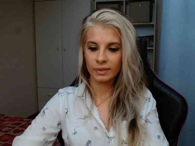 KristineNatural webcam