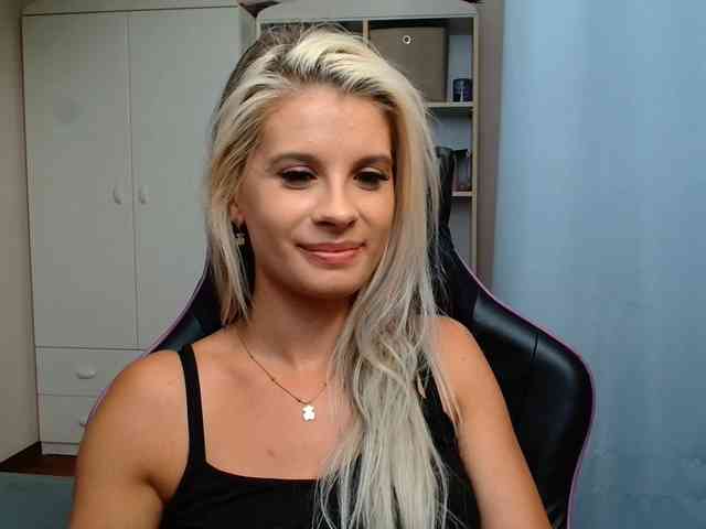 KristineNatural webcam