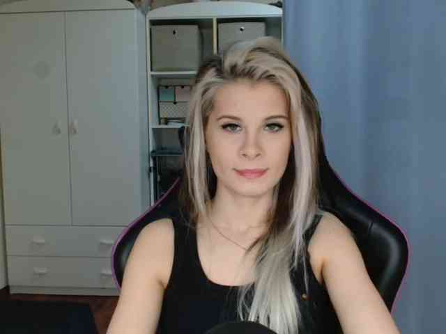 KristineNatural webcam