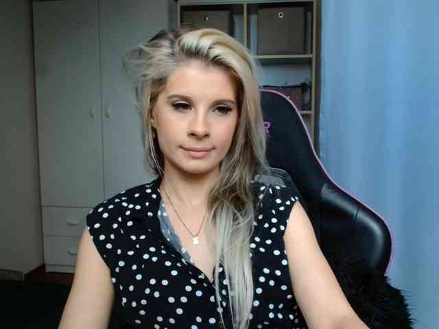 KristineNatural webcam
