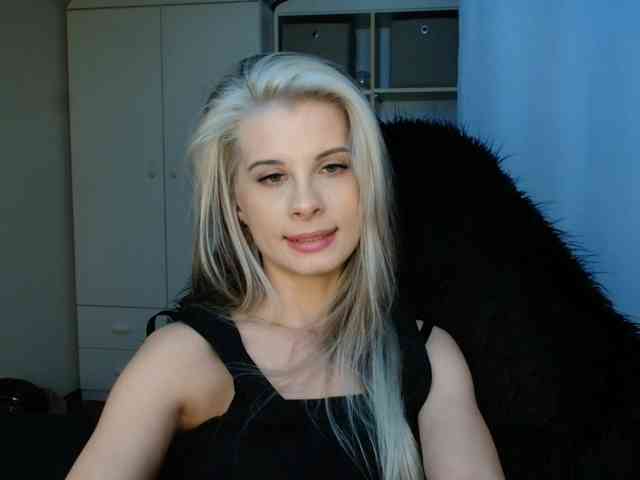 KristineNatural webcam