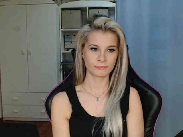 KristineNatural webcam