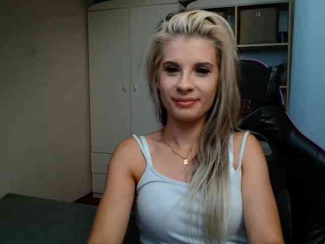 KristineNatural webcam