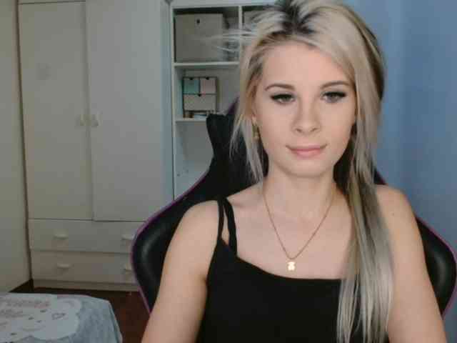 KristineNatural webcam