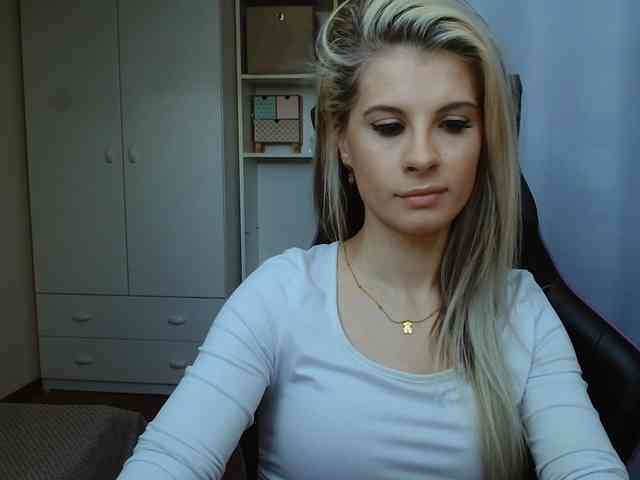 KristineNatural webcam