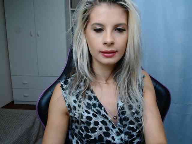 KristineNatural webcam