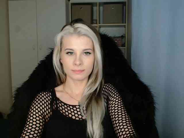 KristineNatural webcam