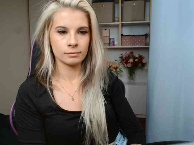 KristineNatural webcam