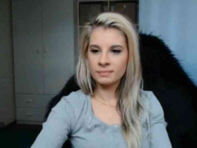 KristineNatural webcam