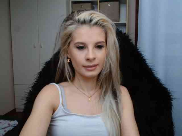 KristineNatural webcam