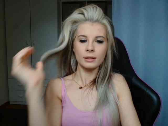KristineNatural webcam