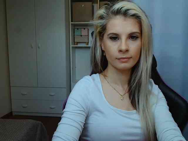 KristineNatural webcam