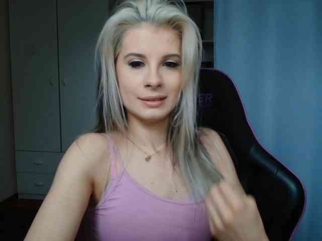 KristineNatural webcam