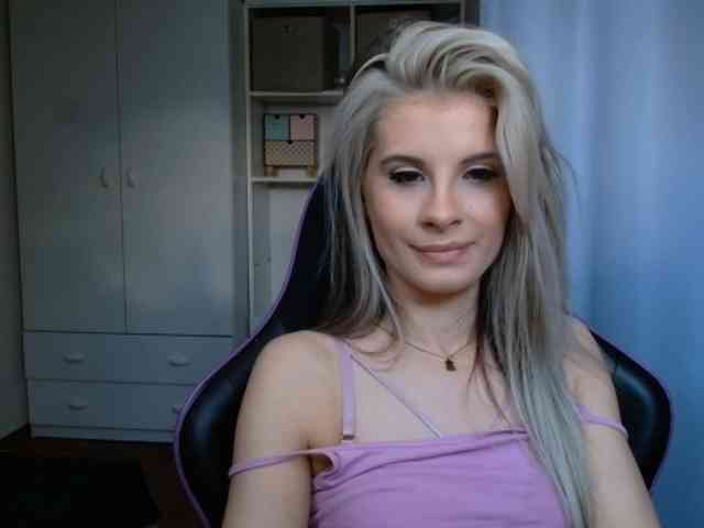 KristineNatural webcam
