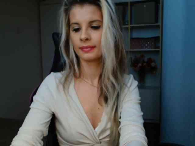 KristineNatural webcam