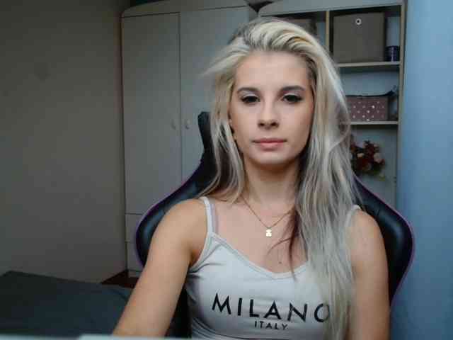 KristineNatural webcam
