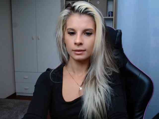 KristineNatural webcam