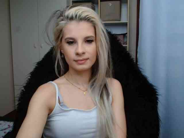 KristineNatural webcam