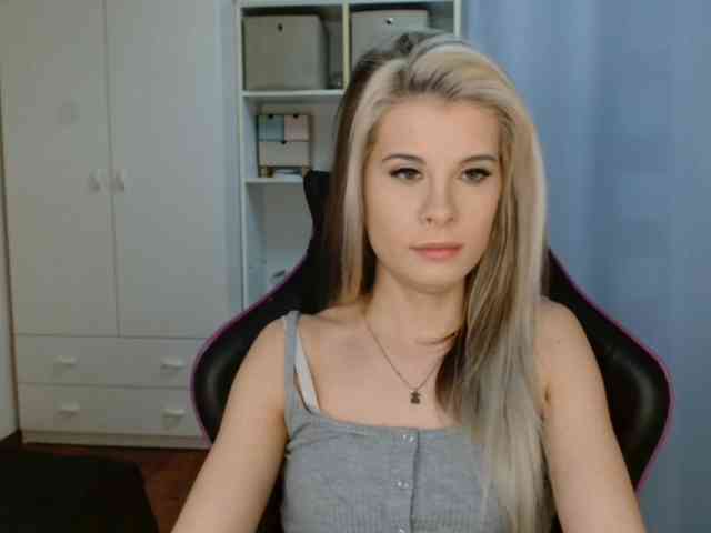 KristineNatural webcam