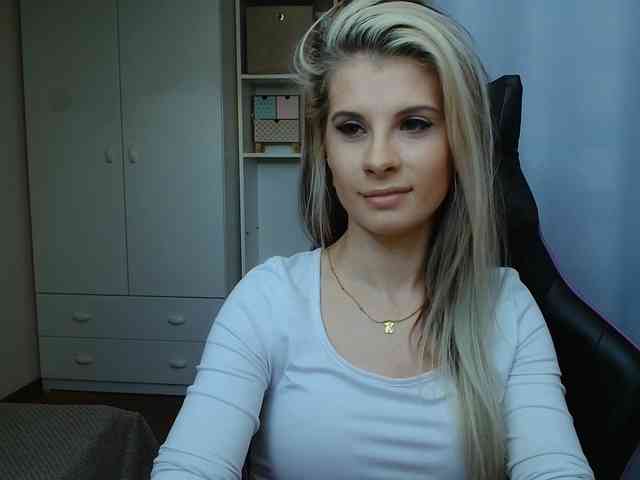 KristineNatural webcam
