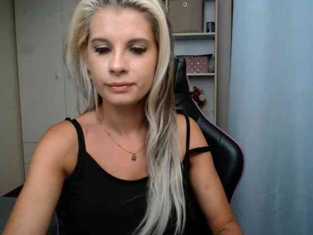 KristineNatural webcam