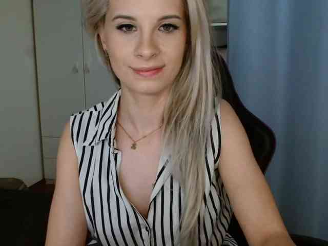 KristineNatural webcam