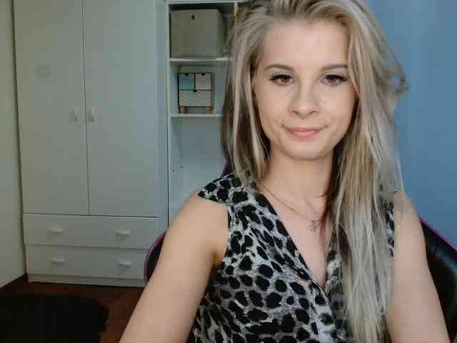 KristineNatural webcam