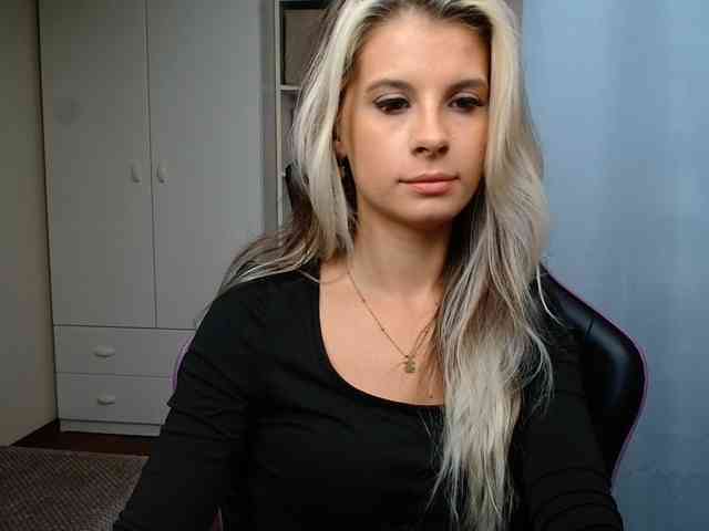 KristineNatural webcam