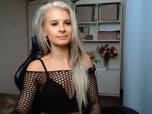 KristineNatural webcam